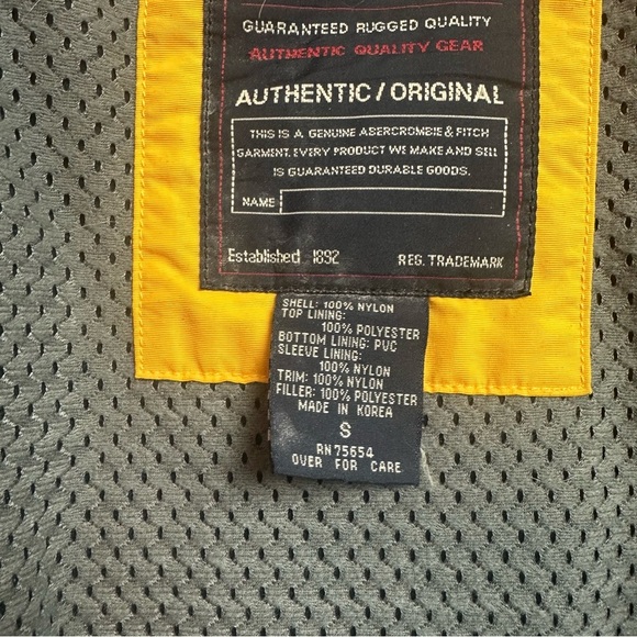 Abercrombie & Fitch Yellow Performance Jacket Weather-Resistant - Picture 9 of 9